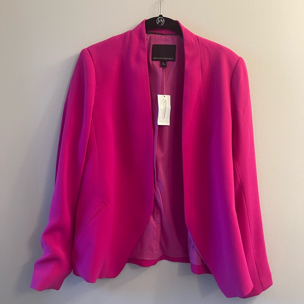 Gorgeous NWT Banana Republic Blazer